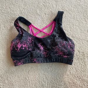 💜 5 for $25 Forever 21 black and pink strappy back sports bra